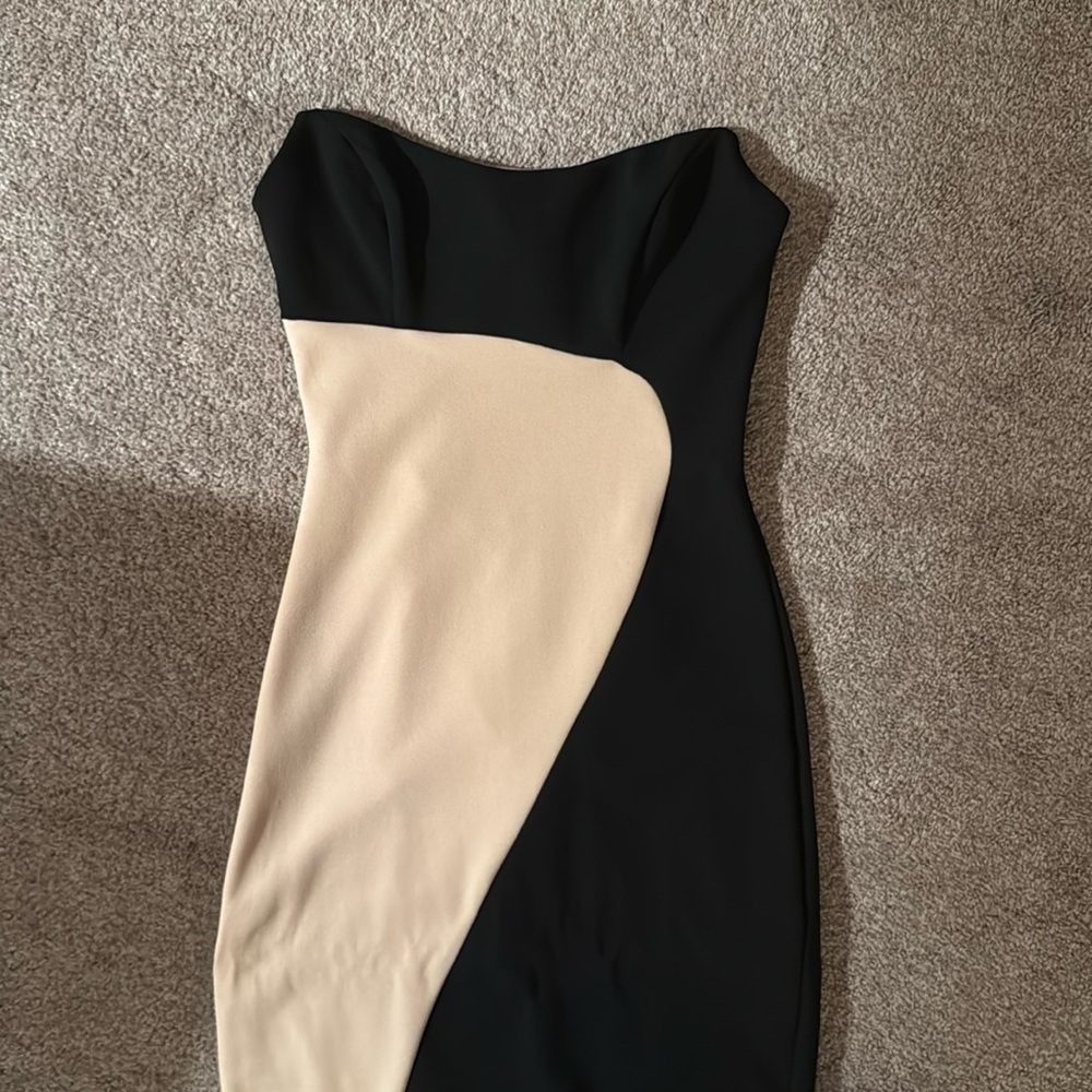 Selfie Leslie Dress Regent Strapless Maxi Dress Black/Beige